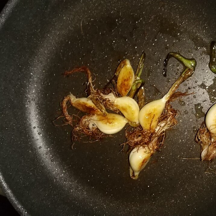 発芽にんにく炒め